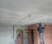Монтаж электро проводки по потолку